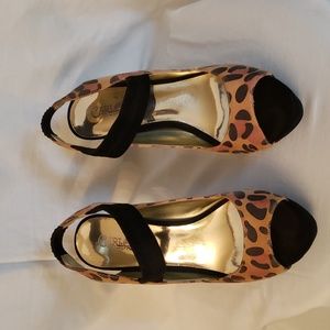 Carlos Santana heels size 8 leopard black